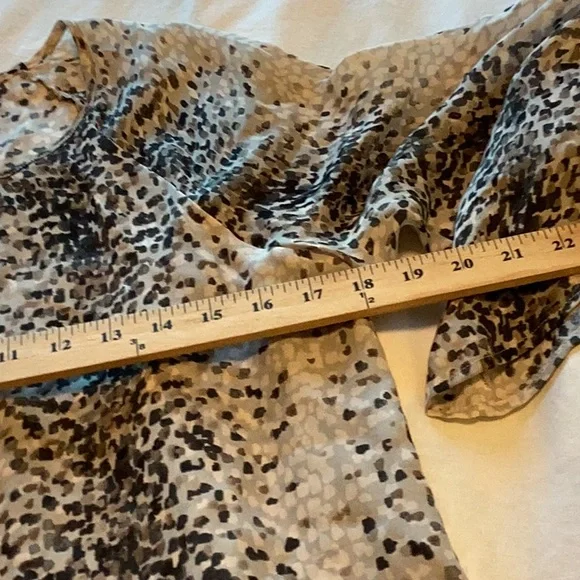 Parker Animal Print Silk Blouse XS - Picture 5 of 8